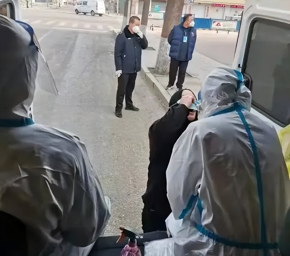 【在知爱建做表率】“疫”线践初心贴心解“兵”忧--黛溪街道扎实推进疫情期间常态化联系退役军人工作