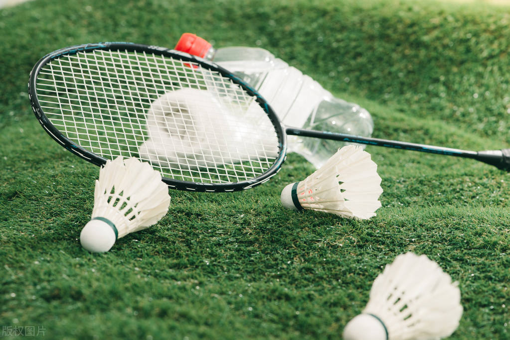 3u羽毛球拍相当于多少克,羽毛球拍3u4u的哪个适合高手