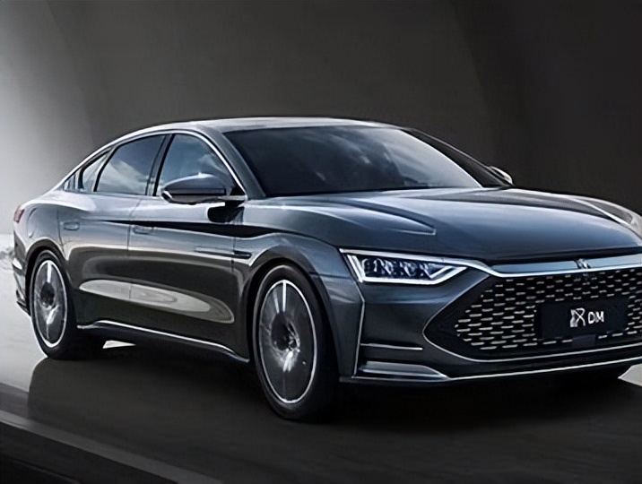 年轻人买二手车会被人瞧不起吗,买二手车真的很不靠谱吗