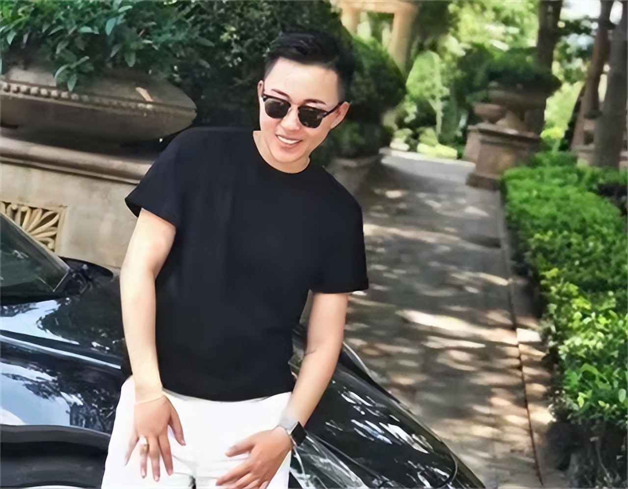 17年，吉林女富婆花50万买洋人精子，生下5国混血宝宝，如今怎样