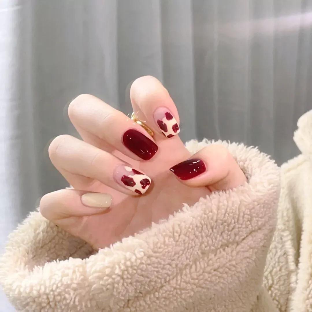 美甲图片好看又简单显白,美甲图片纯色显白简单又好看