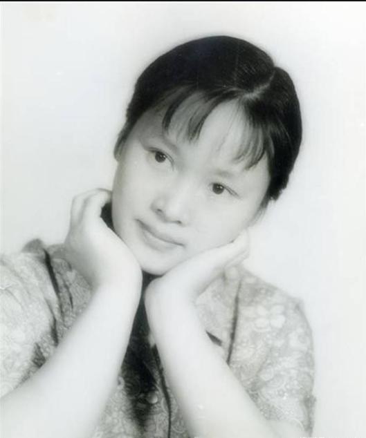 李谷一：辉煌背后的泪水与坎坷，丈夫离世后，她的生活现状怎样？