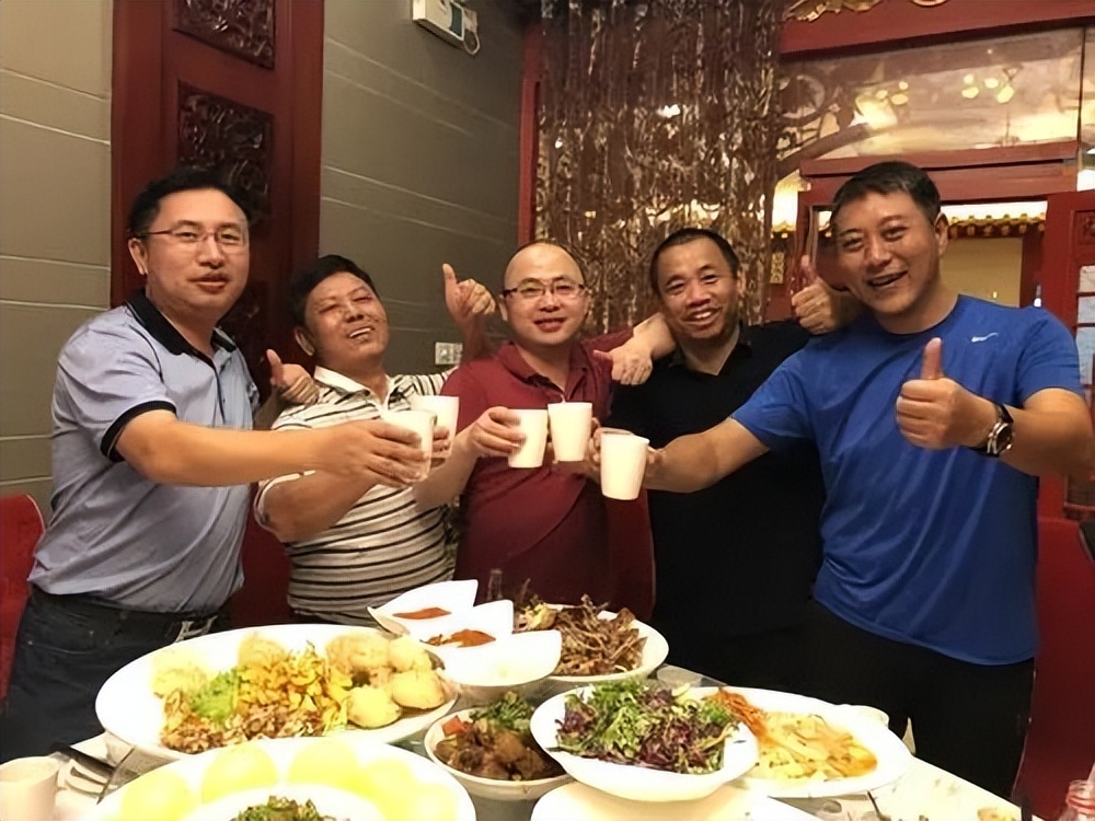 为什么酒席都是用洋河酒,江苏人请客流行什么酒
