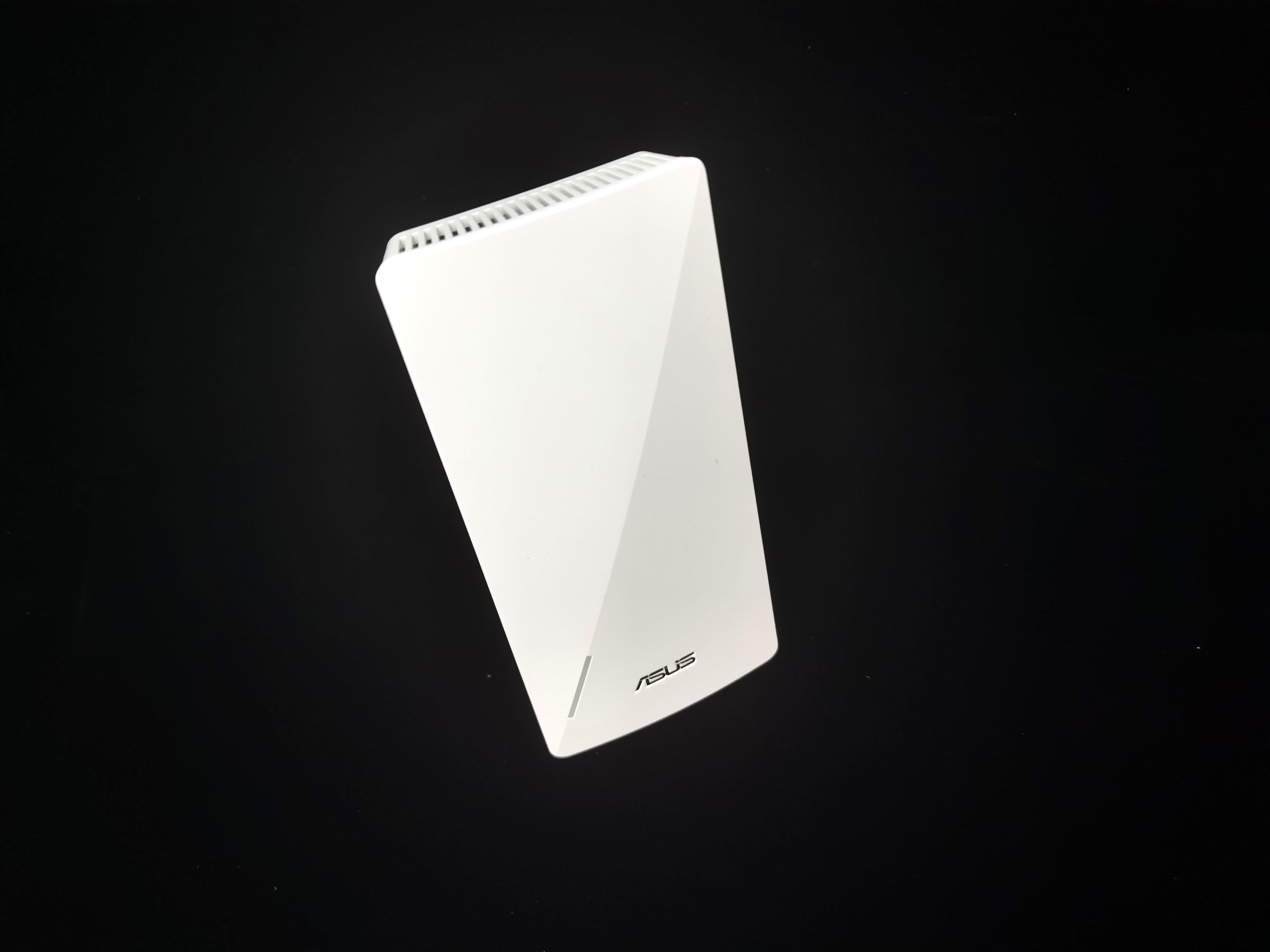 轻松解决家庭WiFi死角：ASUSRP-AX58双频WiFi6无线信号放大器