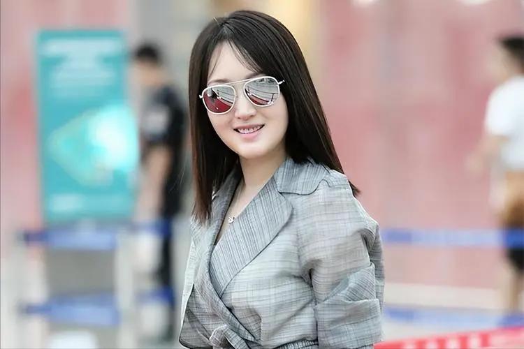 52岁的杨钰莹婚姻情况,52岁杨钰莹为何至今未婚