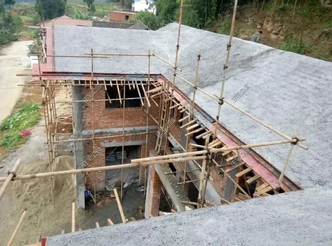 为什么有些人建房可以建几千平,为啥有的农村个人建房很大