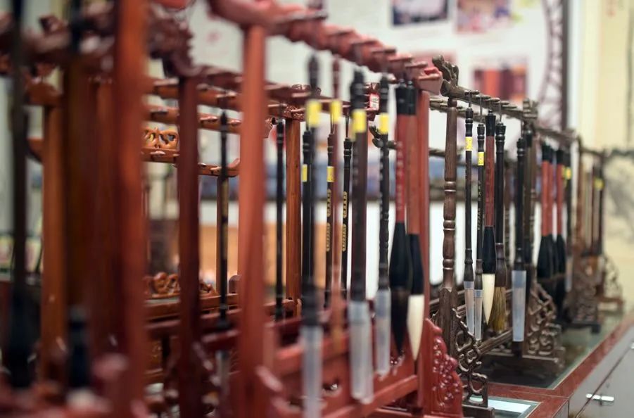 文房四宝笔墨纸砚用行书怎么写,文房四宝笔墨纸砚日积月累意思