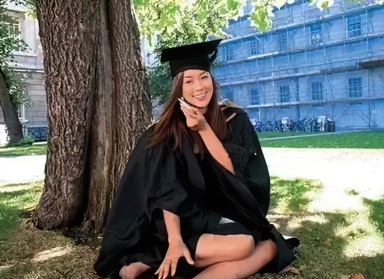 嫁豪门8年生4胎,一个孩子获10亿奖励,女星徐子淇真的幸福吗?