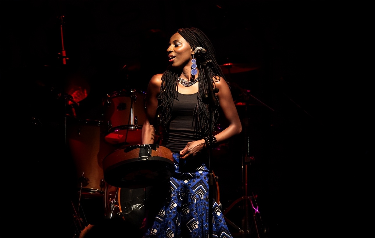 古老的音乐之旅，津巴布韦的卡林巴琴，对非洲文化具有怎样的影响