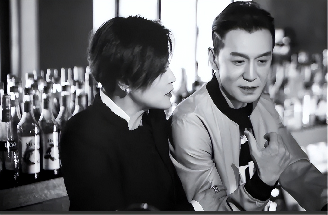 李咏妻子哈文家庭背景显赫,李咏去世后他的妻子哈文怎么样了