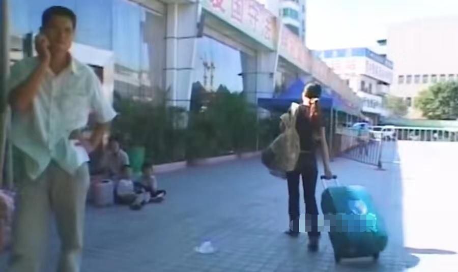 被*品毒**毁掉的人生，带你走进瘾君子的真实生活，看得人心惊肉跳