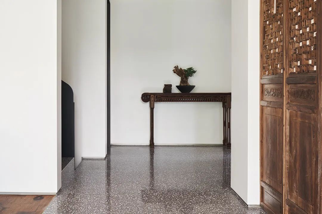 4个设计师设计办公台布局,设计师最佳农村房屋设计