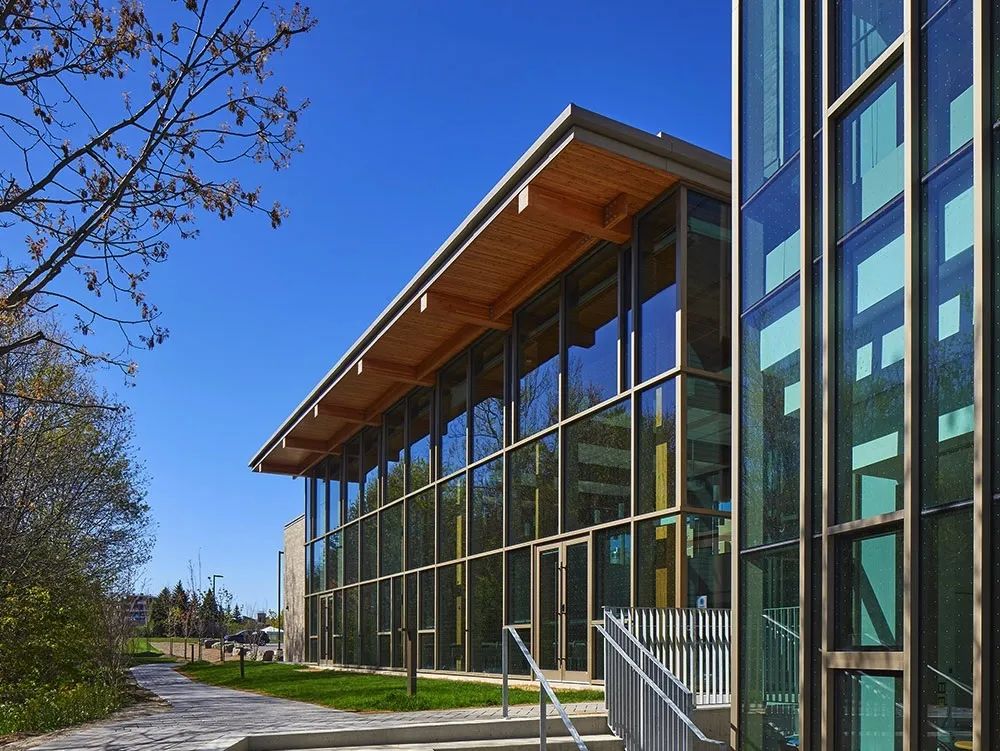 加拿大安省名校大盘点！UCC,Appleby...为何成低龄留学大热门？