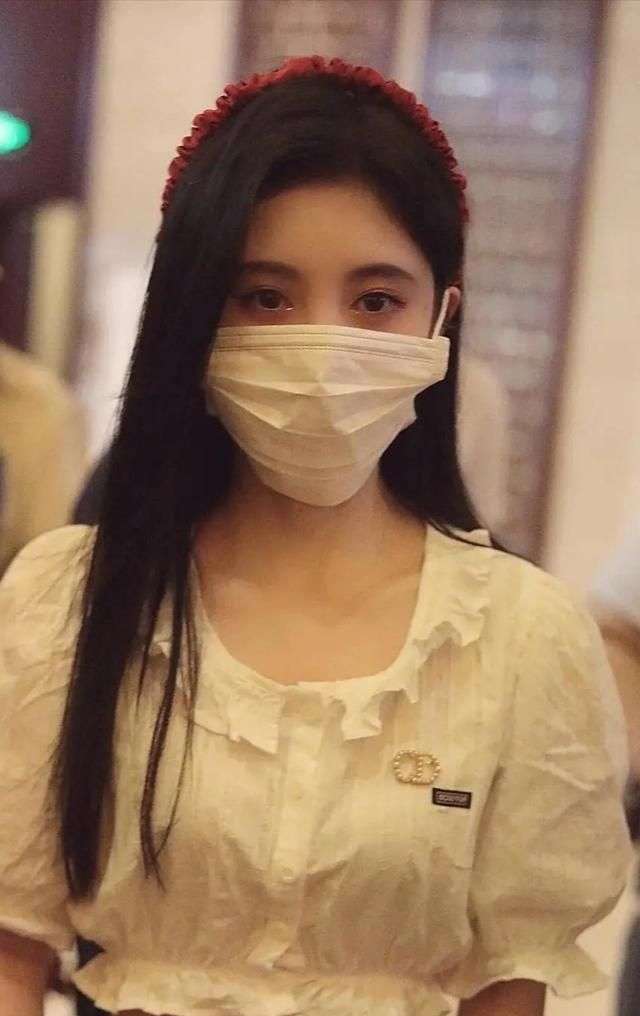 戴口罩如何看出一个女生精致,戴口罩的女生咋样看到脸