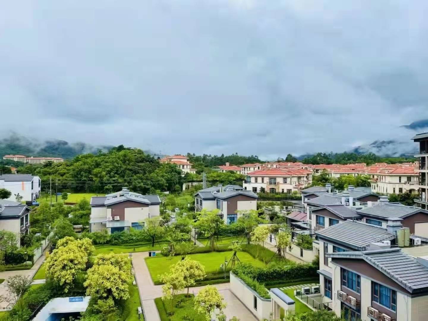 广州0.5小时直达！金叶子温泉度假酒店，周末游吃住泡仅299