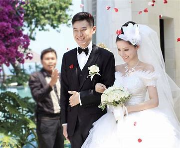 异地婚礼只办一场可以吗,异地婚礼先在谁家办