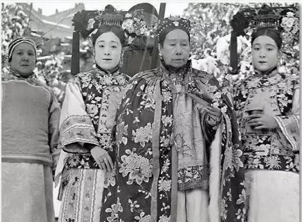 裕德龄女士,清朝御用女官裕德龄