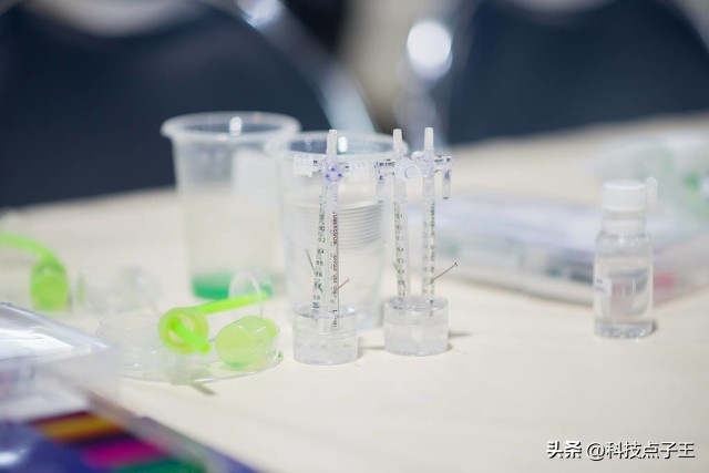 分析硫代水杨酸基电解液的纯铜电化学机械抛光反应及机理研究