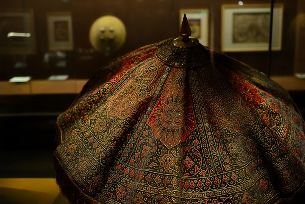 雨伞的来历和历史,雨伞的历史演变过程