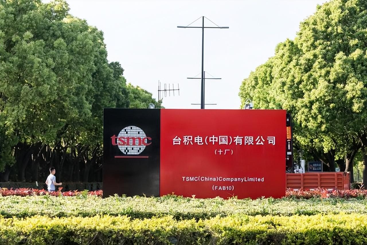 世界上最先进的光刻机和芯片,世界最先进光刻机能干啥