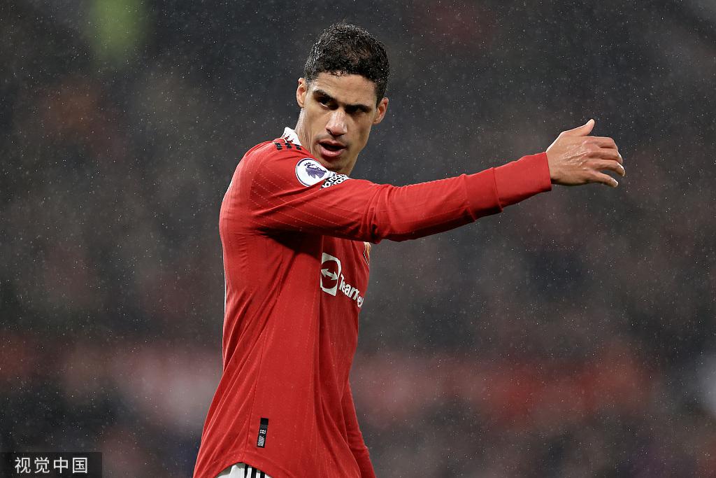 红魔奇迹逆转两球,近日体育新闻足球