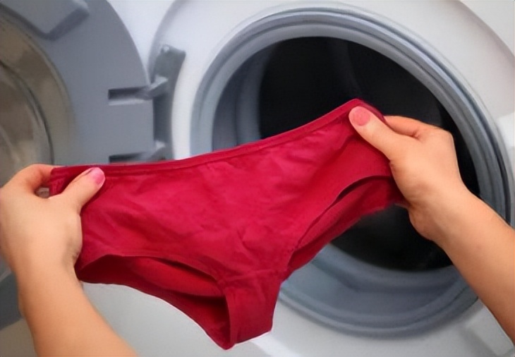女生每天都清洗*裤内**，为何中间还是发黄发硬呢？看完就明白了