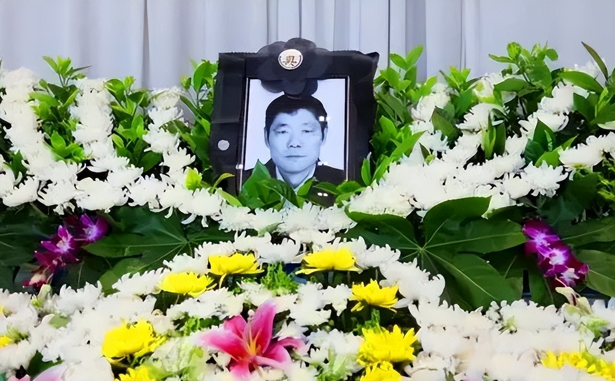 一夫妻守黄海孤岛32年不求回报,江苏夫妻守卫黄海孤岛32年