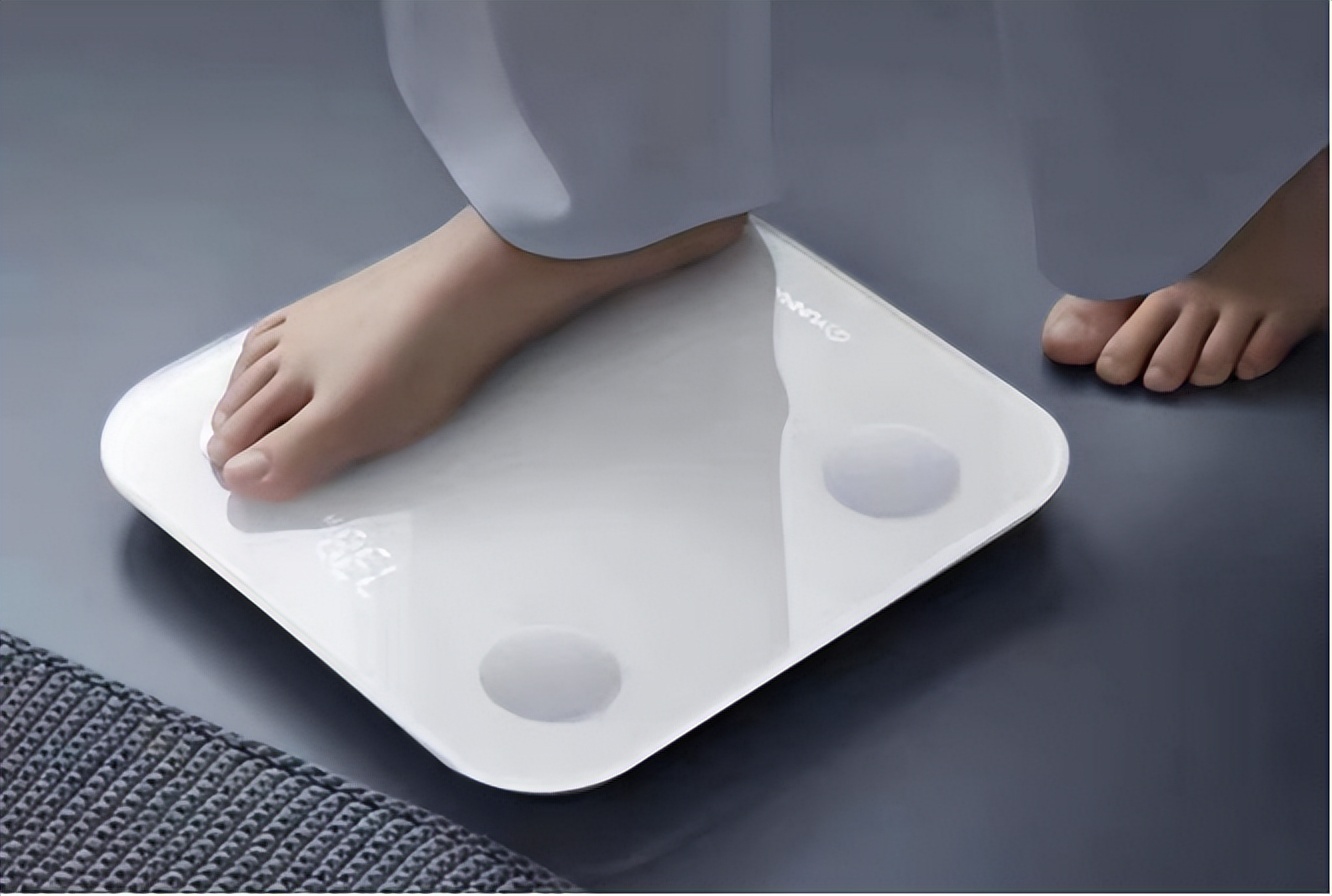 体重秤奇怪的数字,体脂秤怎么看脂肪