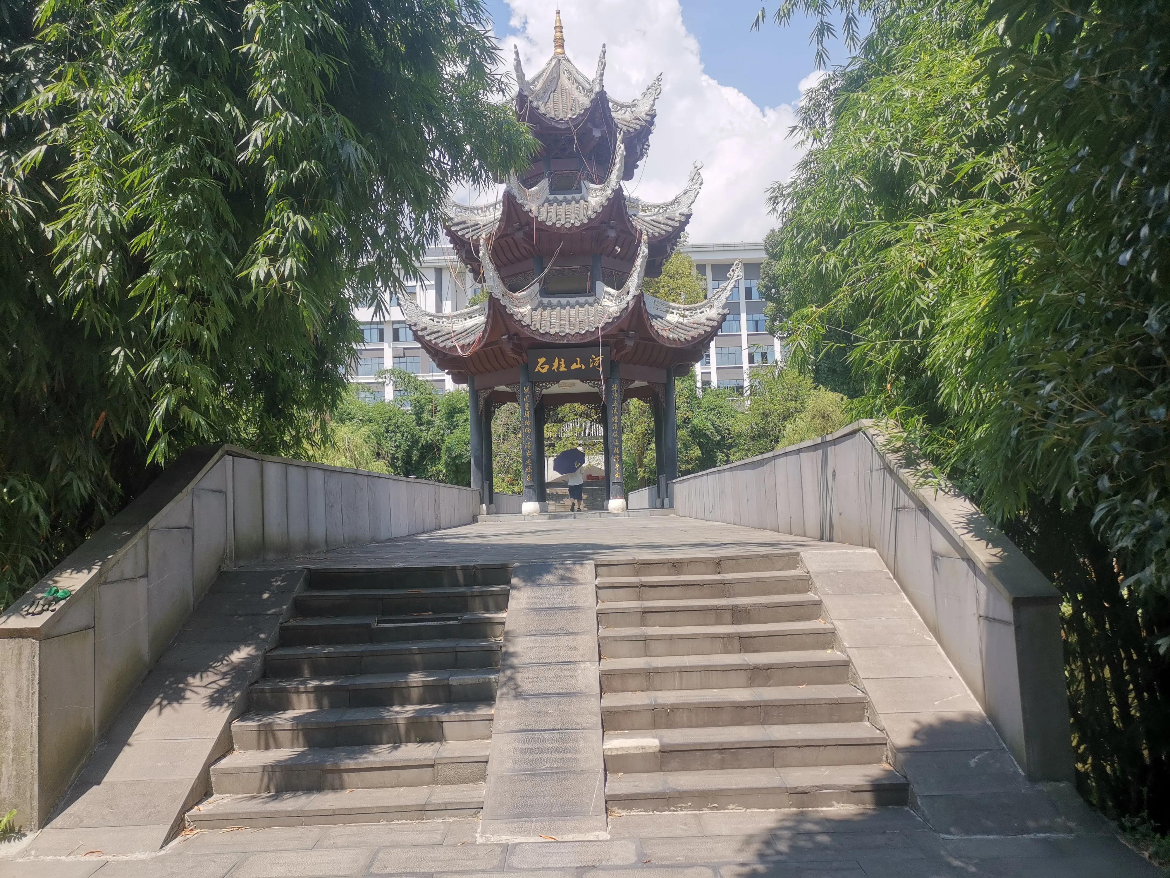 贵州民族大学独有的风景,贵州民族大学游