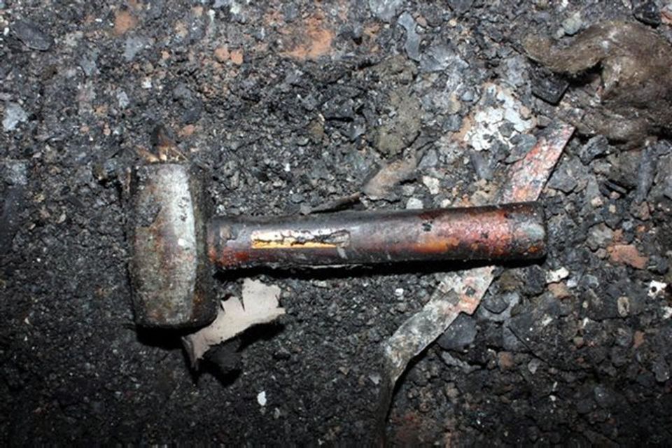 12岁男孩偷母亲衣服,7岁儿子偷母亲贴身衣物