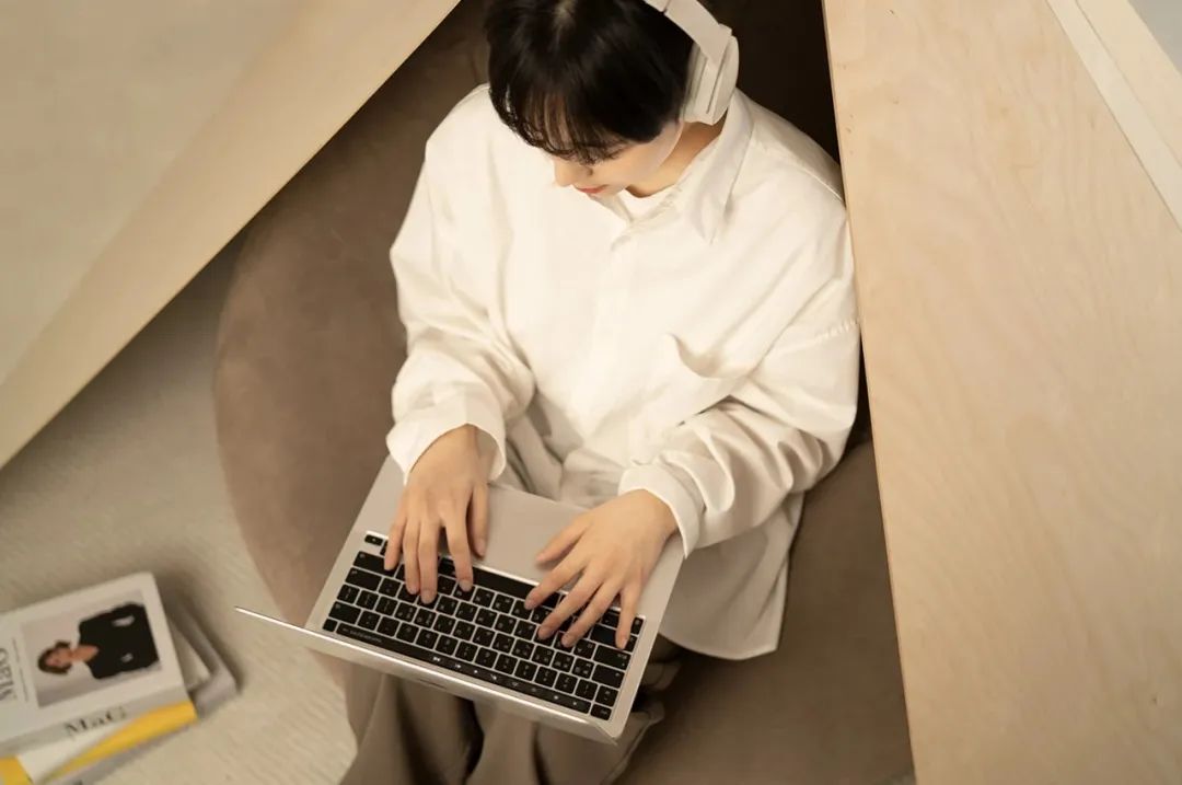 美术椅子设计,舒适椅子设计