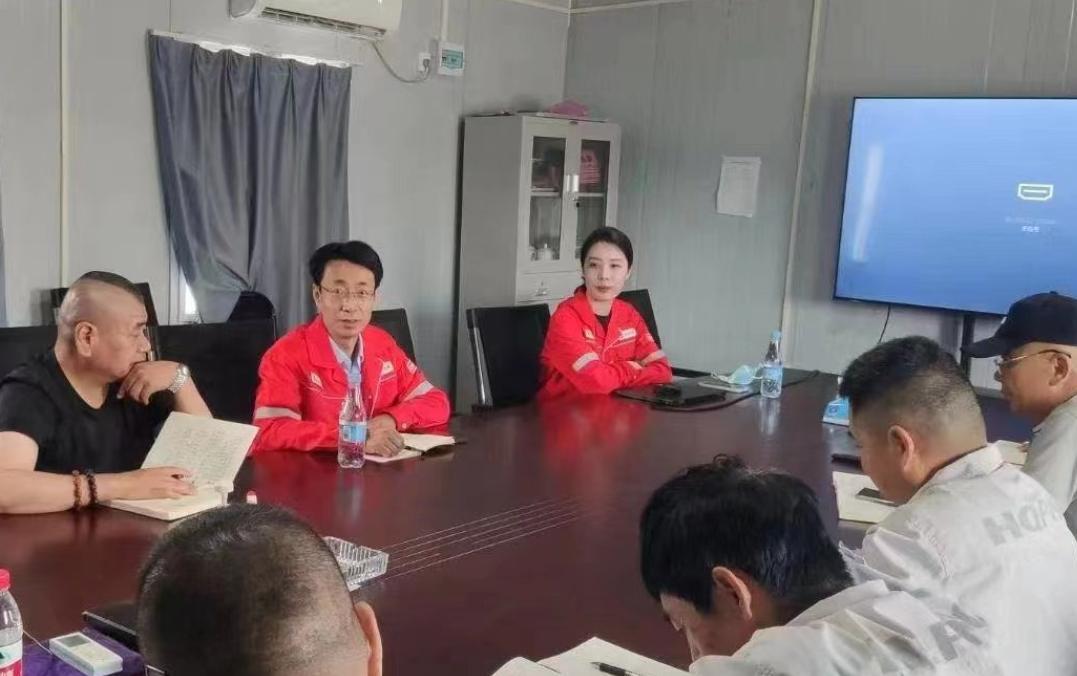 一个月花八九万，中石油“小三”董小姐，“*裤底**”都快被扒光了