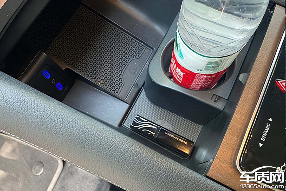 奔驰eqssuv深度评测,2022款奔驰eqs日常实用性测试报告