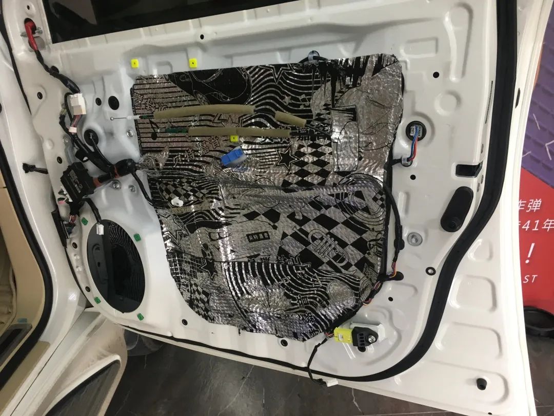 酷路泽升级大喇叭,丰田酷路泽改装蜗牛喇叭