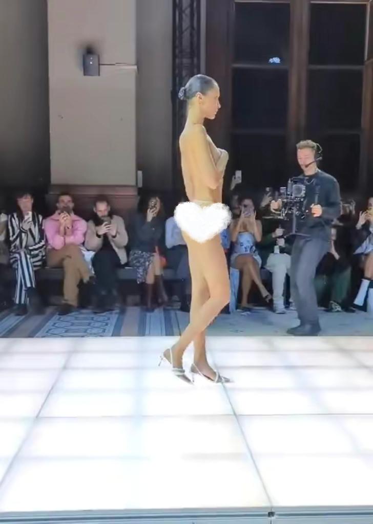 开裆裤,裸胸装,今年高奢大秀一个比一个奇葩,暴露就是时尚?