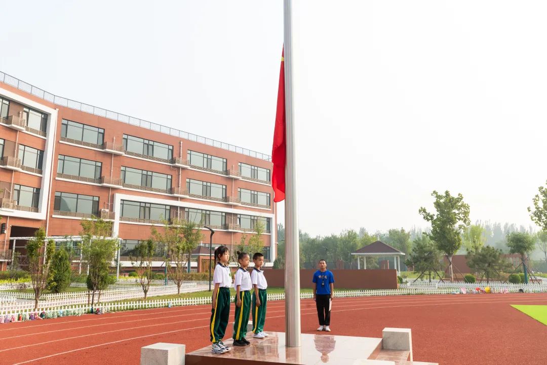喜迎二十大奋进新征程开启新时代,房山首师大育新学校