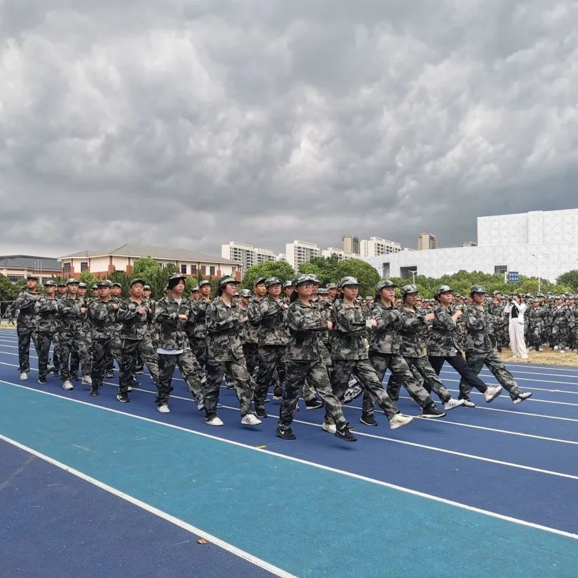 高标准军训,威武霸气的军训