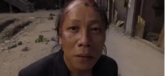 来内地养老的七位港星：农村盖大别墅，免费坐公交，生活很滋润