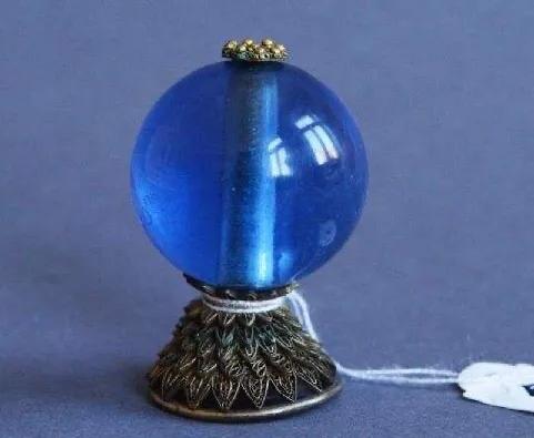 和珅官帽顶珠价值一亿三千多万,和珅怎么可以戴王爷的顶珠