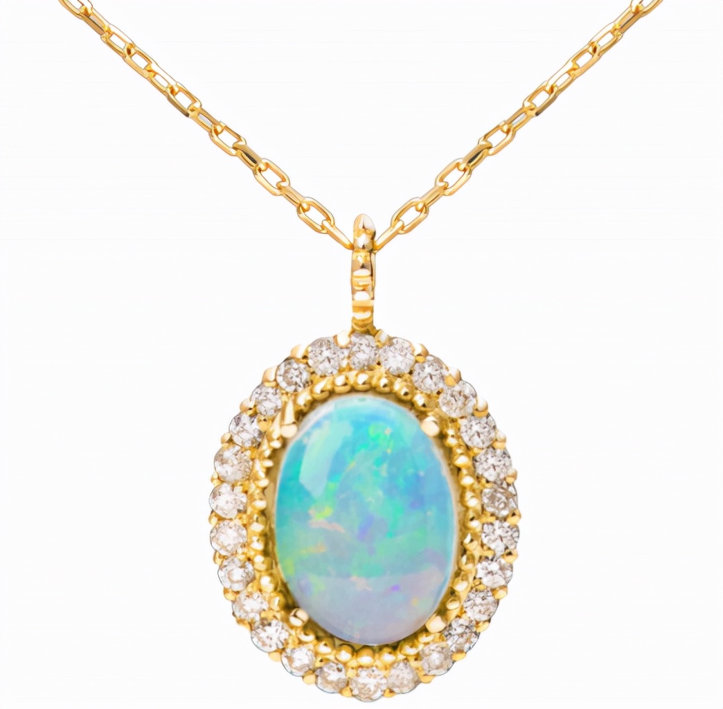 宝石也开始内卷了?做成珠宝or腕表,你Pick哪一个?