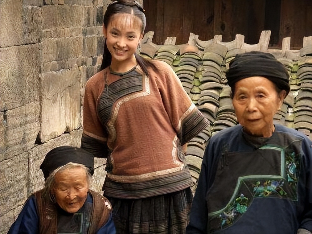 白静是怎么离世的,白静因为什么而死