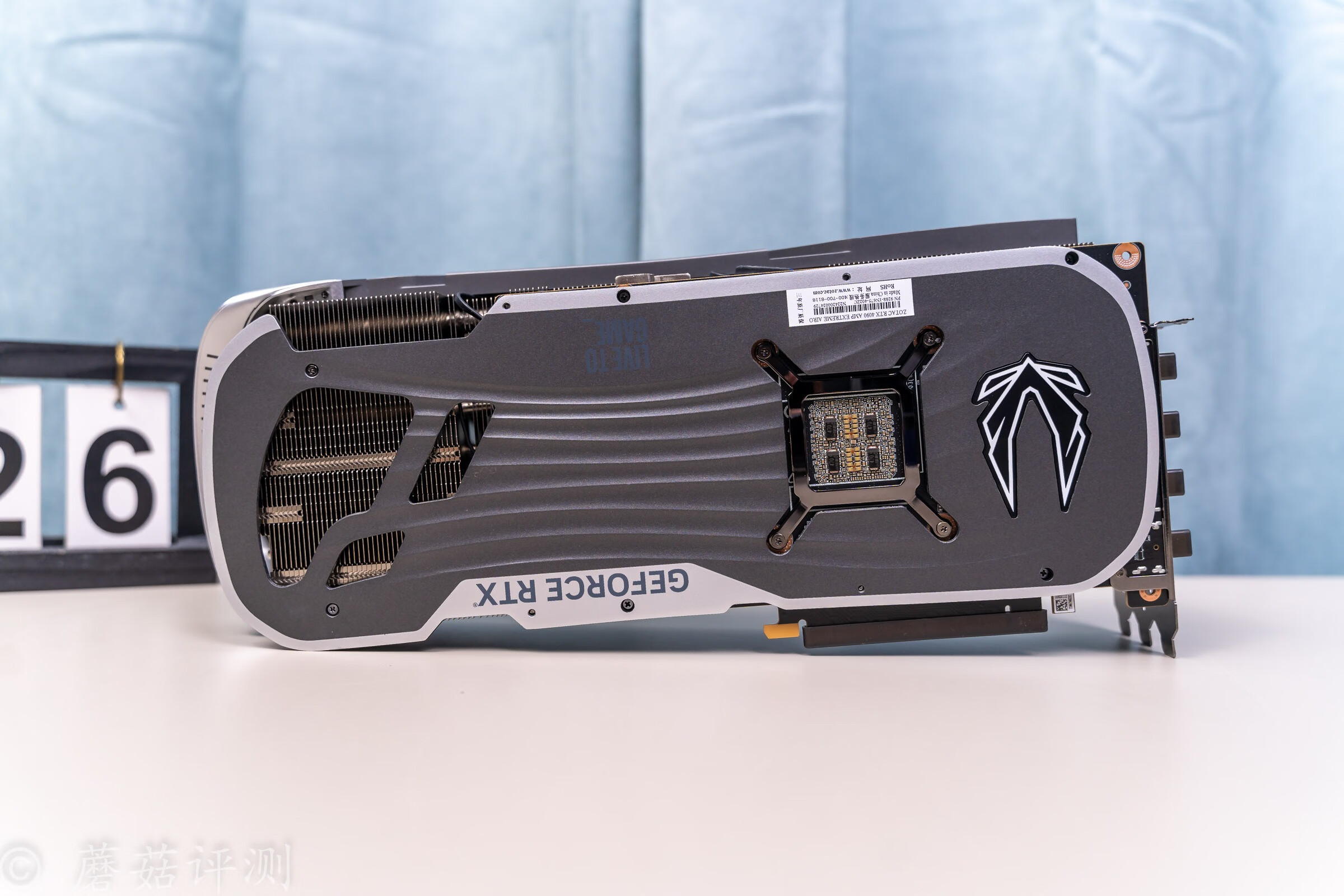 外观精致，散热优秀，适合干活，索泰RTX4090AMP显卡评测