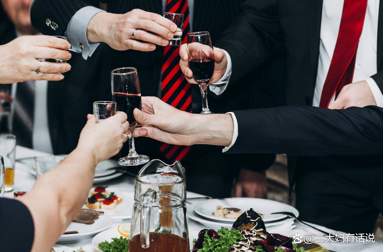 为什么茶满欺人酒满敬人,茶满欺人酒满敬人的老话是哪来的