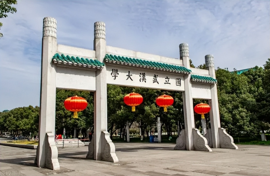 2011年6名小伙入读武汉大学，毕业才知从未被录取，被骗30多万