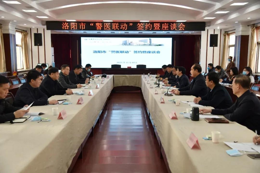 商州公安守护万家平安,守护万家团圆中秋节警察