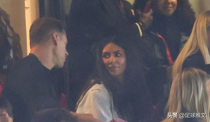 金卡戴珊看快船比赛,金卡戴珊看詹姆斯比赛