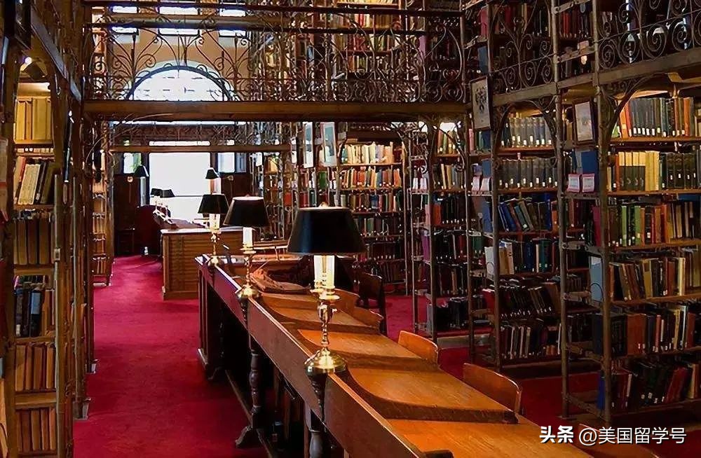 专科申请美国大学,美国留学本科文科分类解析