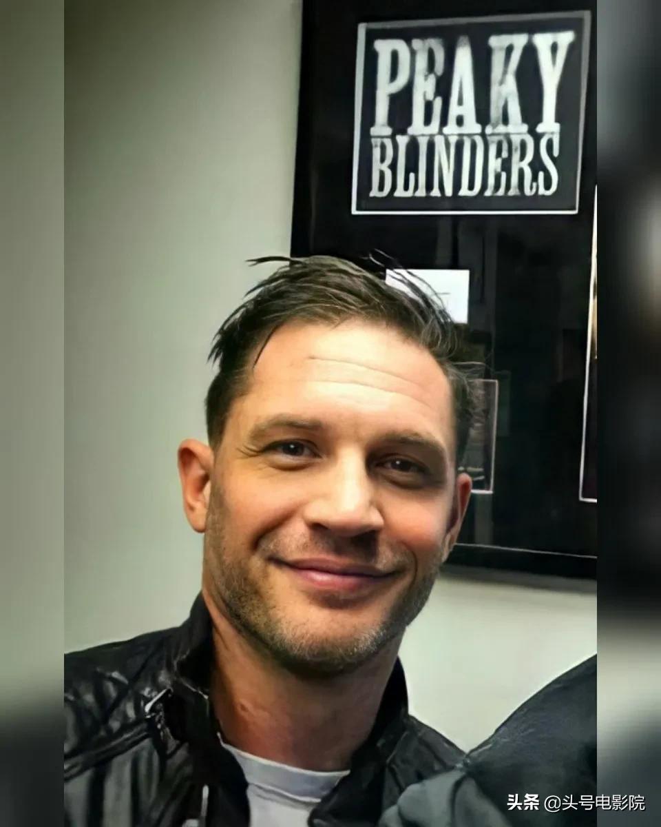 西装暴徒汤姆哈迪锦集,汤姆哈迪浴血黑帮高燃片段多吗