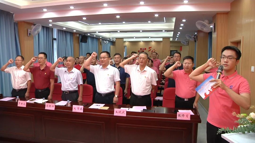 各式各样的主题党日活动,上杭公路分局主题党日活动