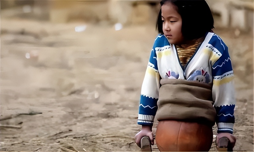 篮球女孩钱红艳车祸纪录片,失去双腿的篮球女孩钱红艳